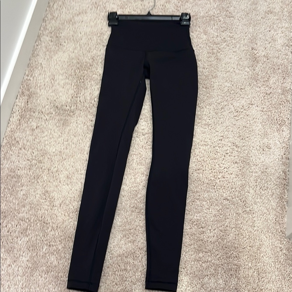 Lululemon Wunder under leggings